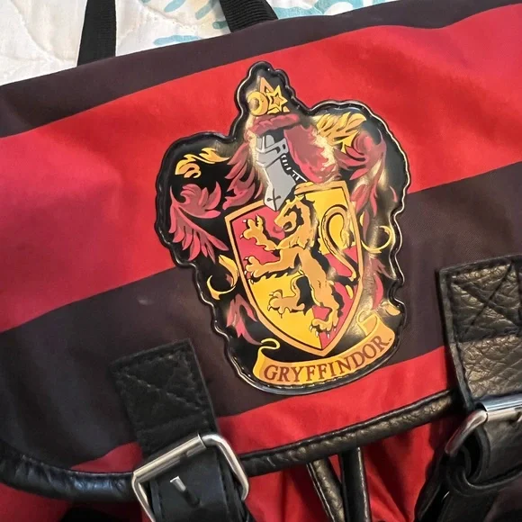 Gryffindor Drawstring Small Backpack 🦁 - Picture 5 of 5